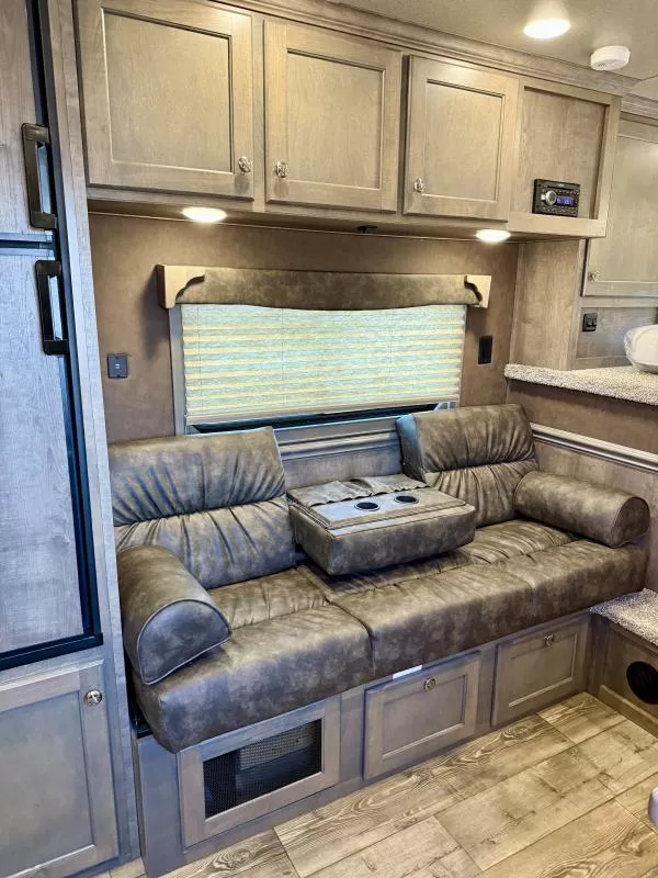 used Horse Trailers Merhow Trailers  for sale, in Galt, CA Thumbnail 6