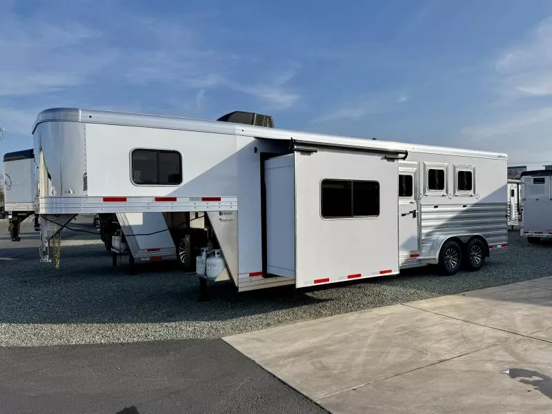 2026 Exiss 7310 Glide Escape LQ 3 Horse Trailer