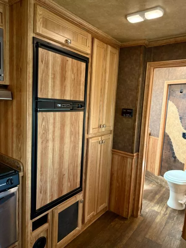 used Horse Trailers Exiss Trailers  for sale, in Galt, CA Thumbnail 11