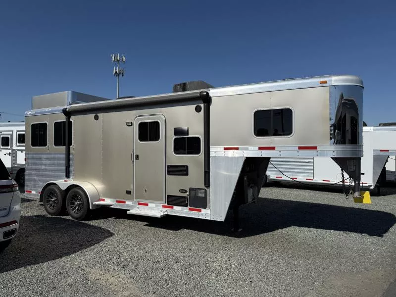 2017 Exiss 6208 Escape 2 Horse LQ Trailer