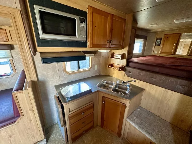 used Horse Trailers Exiss Trailers  for sale, in Galt, CA Thumbnail 13