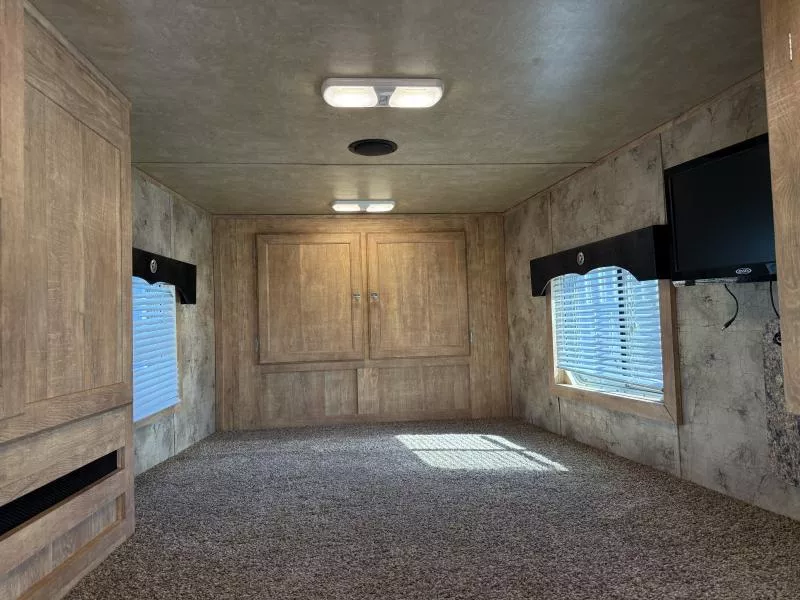 used Horse Trailers Exiss Trailers  for sale, in Galt, CA Thumbnail 8