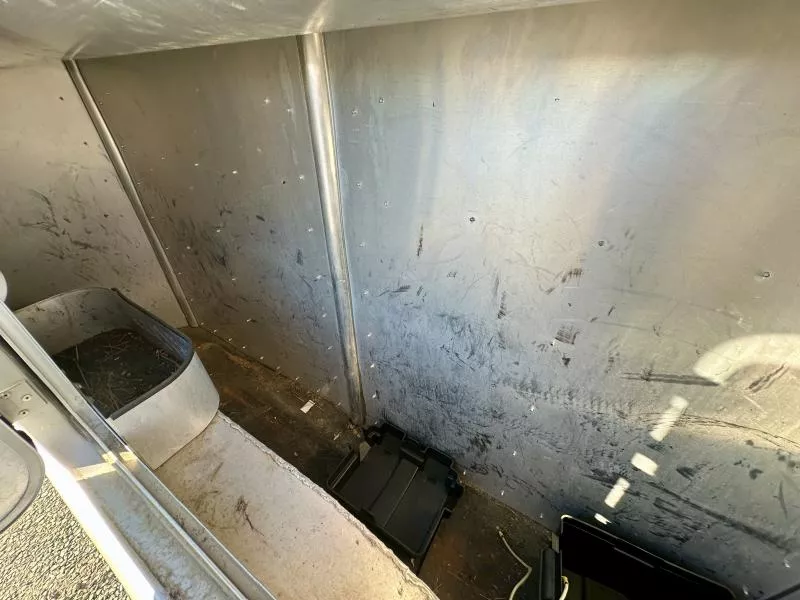 used Horse Trailers Exiss Trailers  for sale, in Galt, CA Thumbnail 40