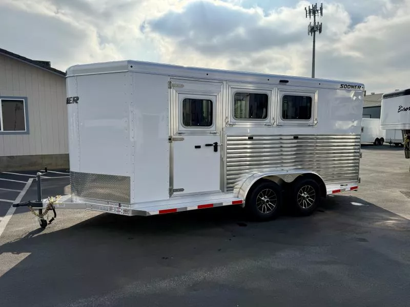 2026 Sooner 3 Horse Lariat BP Trailer