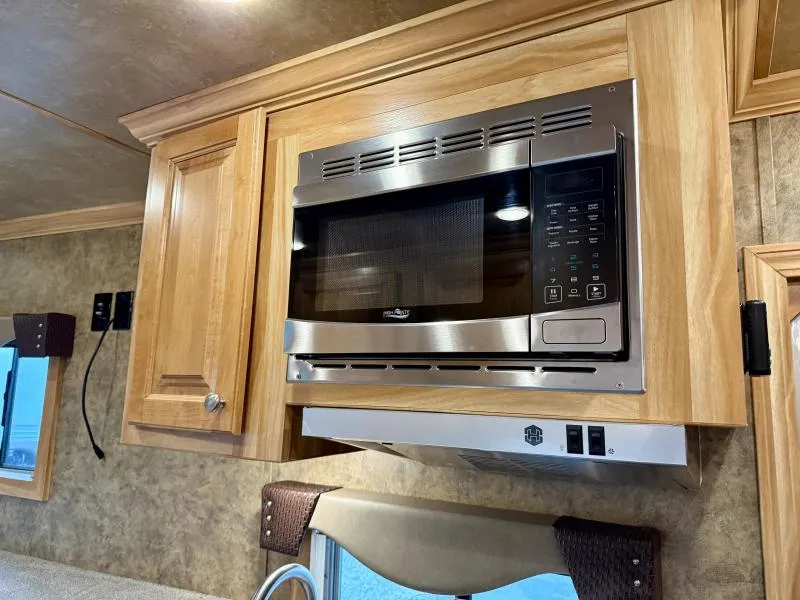 used Horse Trailers Exiss Trailers  for sale, in Galt, CA Thumbnail 10