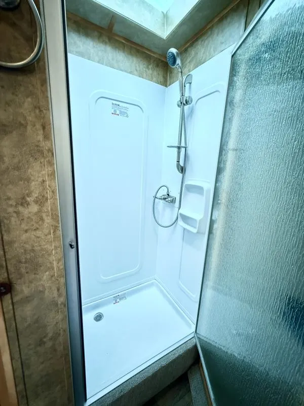 used Horse Trailers Exiss Trailers  for sale, in Galt, CA Thumbnail 15