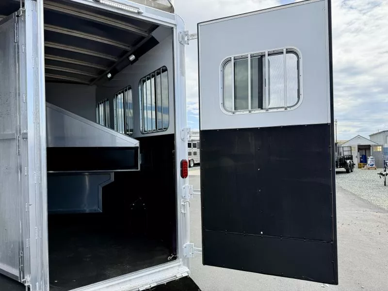 used Horse Trailers Exiss Trailers  for sale, in Galt, CA Thumbnail 23