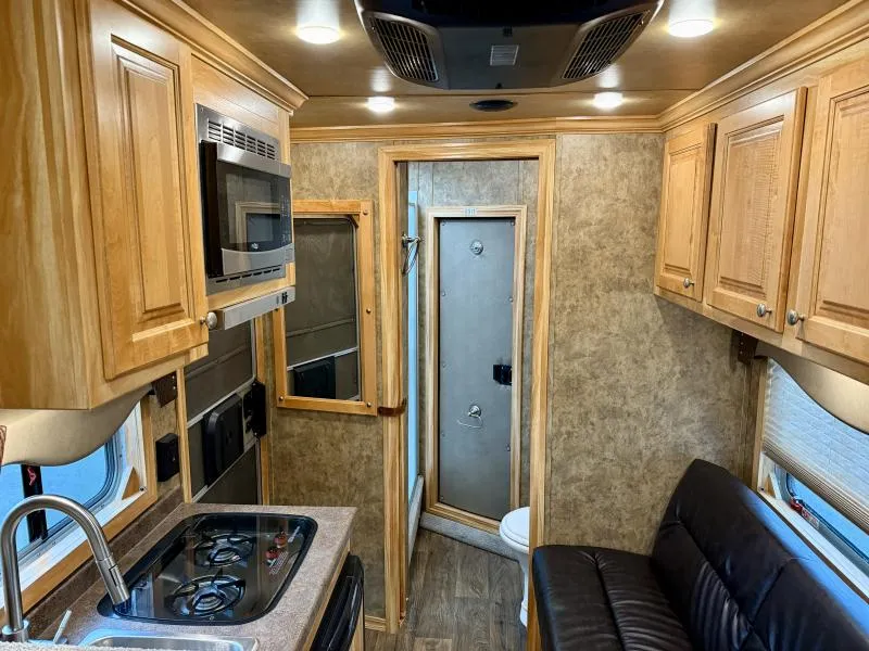 used Horse Trailers Exiss Trailers  for sale, in Galt, CA Thumbnail 2