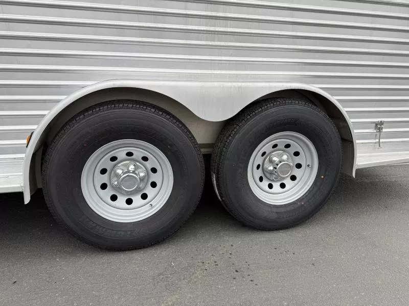 used Horse Trailers Featherlite  for sale, in Galt, CA Thumbnail 5