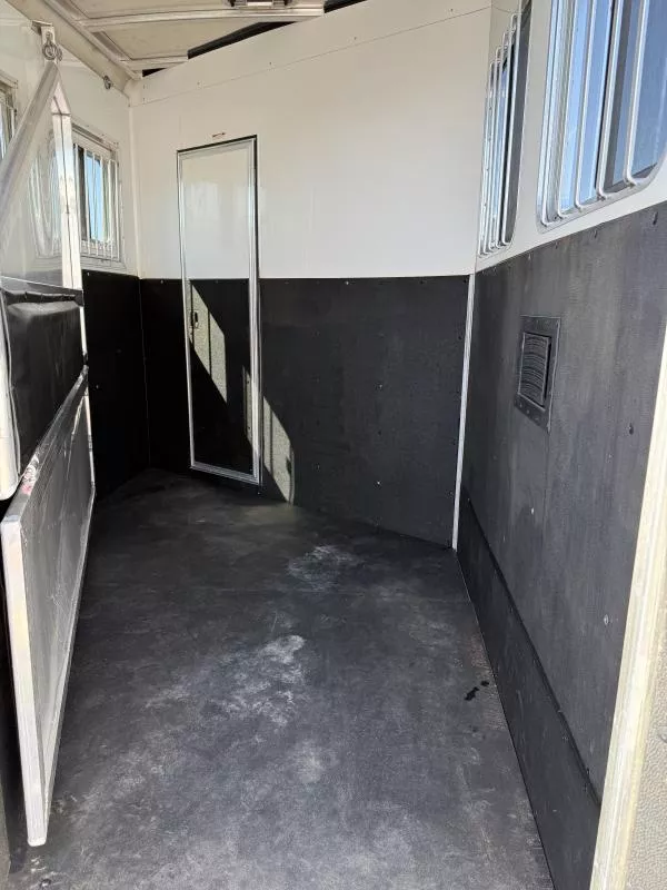 used Horse Trailers Exiss Trailers  for sale, in Galt, CA Thumbnail 22