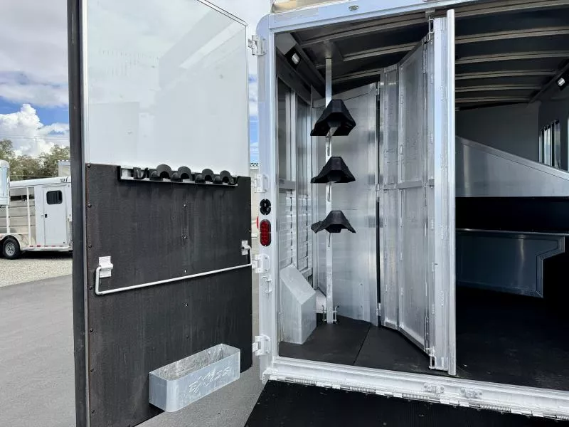 used Horse Trailers Exiss Trailers  for sale, in Galt, CA Thumbnail 22
