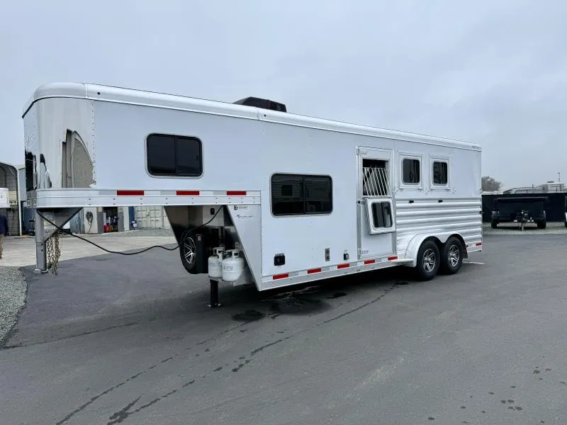 used Horse Trailers Exiss Trailers  for sale, in Galt, CA Thumbnail 29