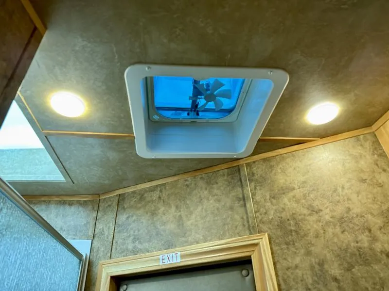 used Horse Trailers Exiss Trailers  for sale, in Galt, CA Thumbnail 17