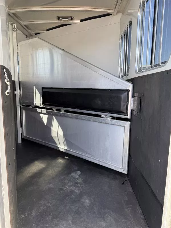 used Horse Trailers Exiss Trailers  for sale, in Galt, CA Thumbnail 21