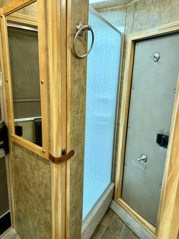 used Horse Trailers Exiss Trailers  for sale, in Galt, CA Thumbnail 14