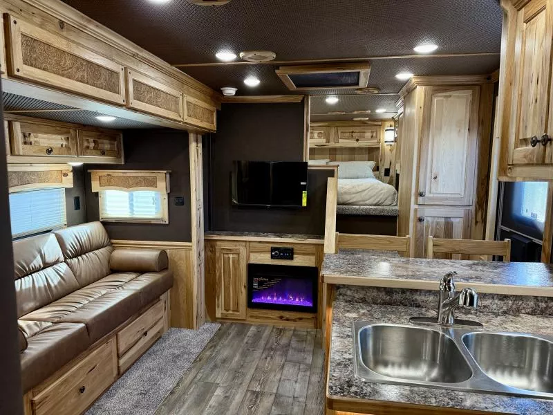 new Horse Trailers Merhow Trailers  for sale, in Galt, CA Thumbnail 3