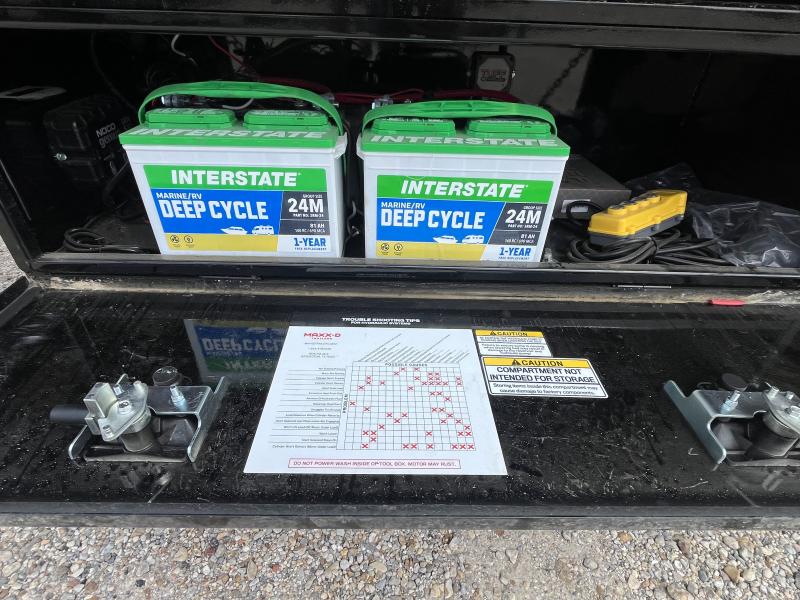 2024 MAXXD TDX Tandem Dual Tilt Gooseneck Flatbed Trailer Living