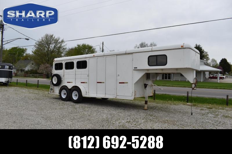 1998 W-W Trailer 3-HORSE SLANT GN Livestock Trailer 1998 W-W Trailer 3-HORSE SLANT GN Livestock Trailer