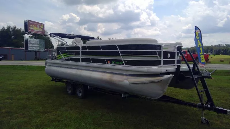 2019 Godfrey Pontoon Boats SWEETWATER 2286C Pontoon Boat 1MEbNAnrfy4t