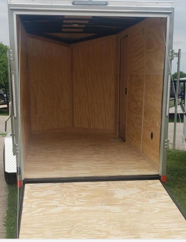 new Cargo (Enclosed) Trailers Look Trailers  for sale, in Fort Worth, TX Thumbnail 3