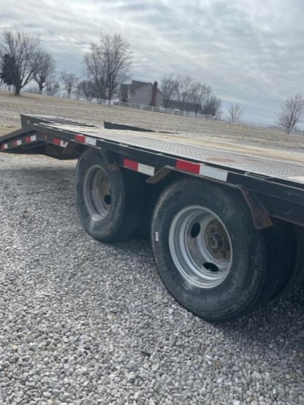 used Equipment / Flatbed Trailers Load Trail  for sale, in Marceline, MO Thumbnail 4