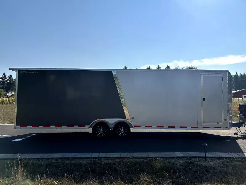 2023 ALCOM Stealth 28’ Enclosed Trailer – Like New!
