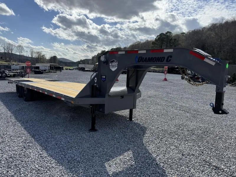 2026 Diamond C Trailers FMAX212 32ft 25K Hydraulic Dove Pacesetter Edition Gooseneck Equipment Trailer