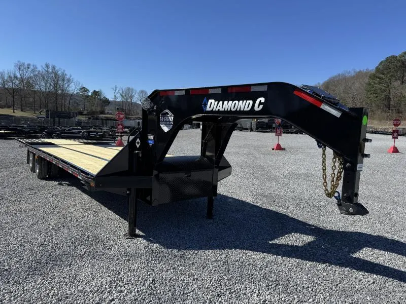 2026 Diamond C Trailers FMAX212 32ft 25K Hydraulic Dove Pacesetter Edition Gooseneck Equipment Trailer
