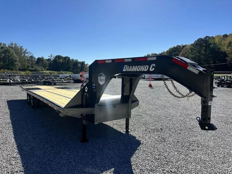 2026 Diamond C Trailers FMAX212 32ft 25K Hydraulic Dove Gooseneck Equipment Trailer