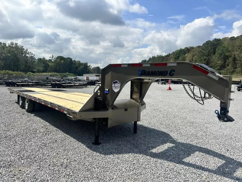 2026 Diamond C Trailers FMAX212 32ft 25K Hydraulic Dove Gooseneck Equipment Trailer