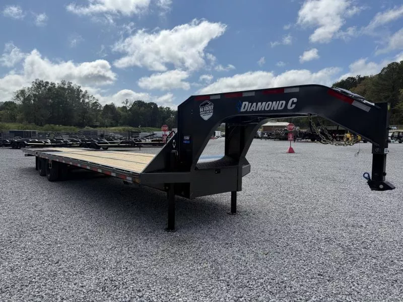 2026 Diamond C Trailers FMAX212 35ft 25K Hydraulic Dove Gooseneck Equipment Trailer