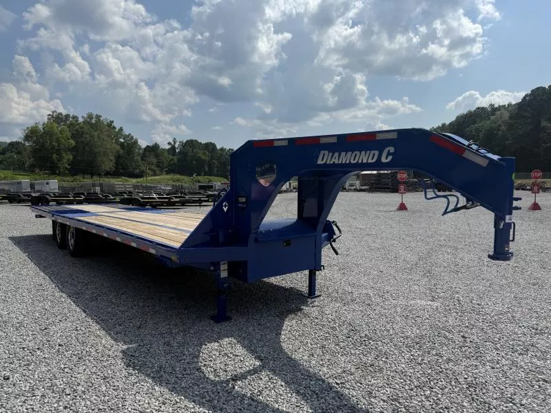 2025 Diamond C Trailers FMAX210 32ft 25K Hydraulic Dove Gooseneck Equipment Trailer