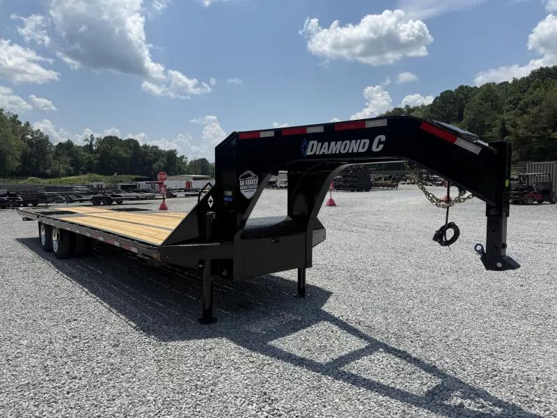 2025 Diamond C Trailers FMAX212 32ft 25K Hydraulic Dove Gooseneck Equipment Trailer