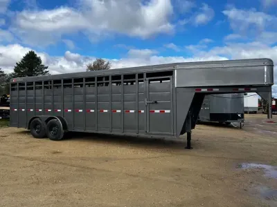 2027 S&S Manufacturing 6'8" x 24' x 6'6" 14K Gooseneck Livestock Trailer
