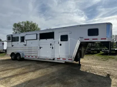 2026 Kiefer Genesis 2+1 Gooseneck All Aluminum Horse Trailer