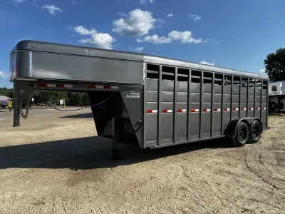 2027 S&S Manufacturing 6'8" x 20' x 6"6' 14K Gooseneck Livestock Trailer