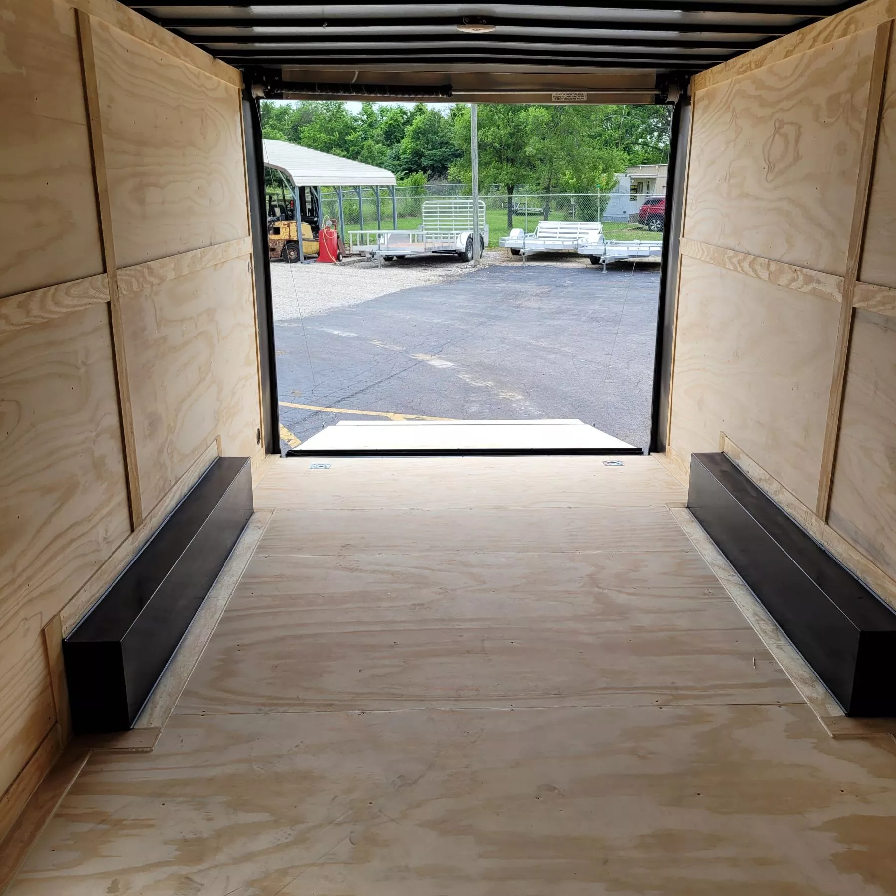 new Cargo (Enclosed) Trailers Diamond Cargo  for sale, in Union, MO Thumbnail 5