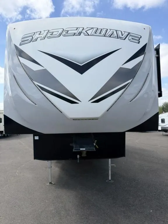 2022 Forest River shockwave 32fwgdx