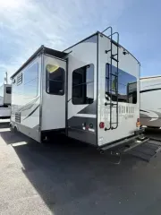 used Fifth Wheel Trailers Forest River  for sale, in Sublimity, OR Thumbnail 3