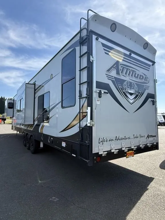 2019 Eclipse RV attitude 4028dgf