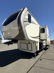used Fifth Wheel Trailers Keystone RV  for sale, in Sublimity, OR Thumbnail 3