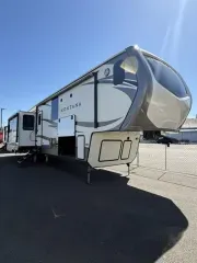 used Fifth Wheel Trailers Keystone RV  for sale, in Sublimity, OR Thumbnail 2