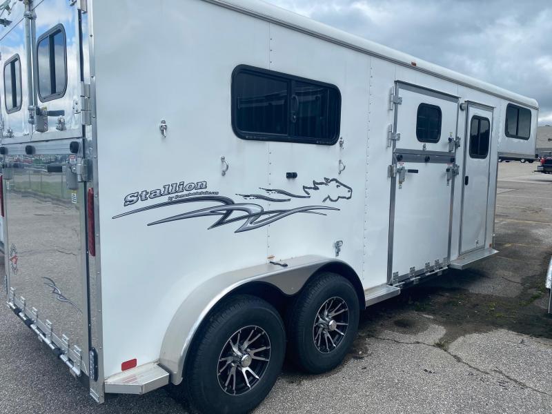 2021 Homesteader Trailers 218FG Horse Trailer 2021 Homesteader Trailers 218FG Horse Trailer