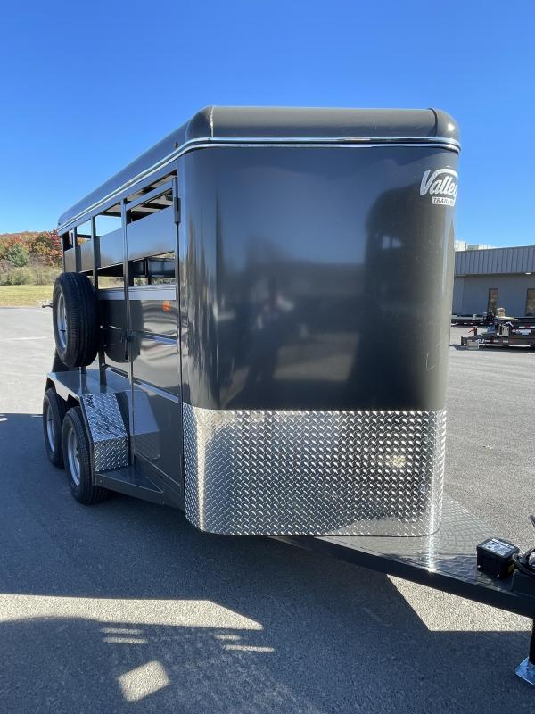 2022 Valley Trailers 12' x 6' x 6'6" Stock (26012) Livestock Trailer 2022 Valley Trailers 12' x 6' x 6'6" Stock (26012) Livestock Trailer