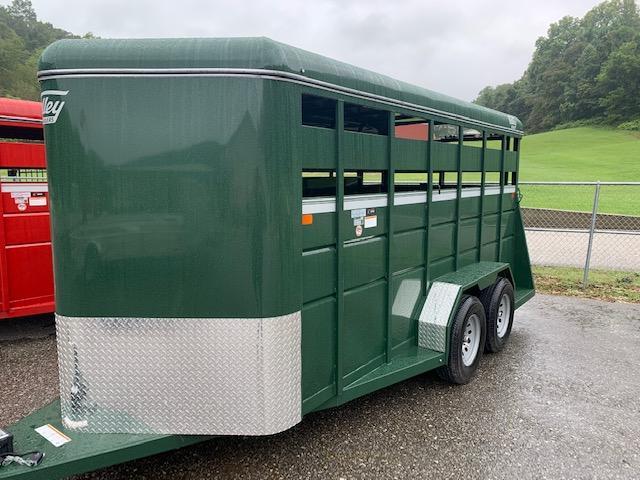 2022 Valley Trailers 16' x 6' x 6'6" Stock Specialty (26016) Livestock Trailer 2022 Valley Trailers 16' x 6' x 6'6" Stock Specialty (26016) Livestock Trailer