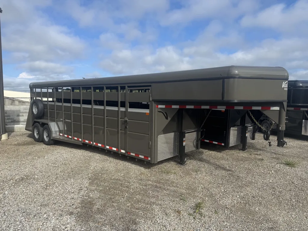 2027 Valley Trailers 76824 6'8" X 24' X 6'6" STOCK GOOSENECK TRAILER