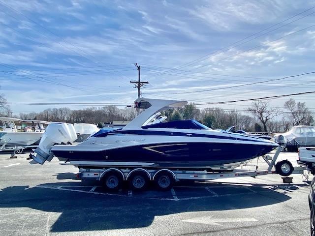 2022 Crownline E 305 XS 2022 Crownline E 305 XS