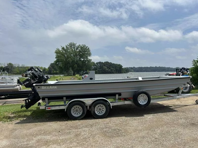 2024 SeaArk 2072 CUB - DUAL ENGINE GATOR-TAILS