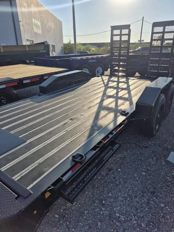 2025 Diamond C Trailer MFG. LPX208-16 XTRA WIDE HD FLIP