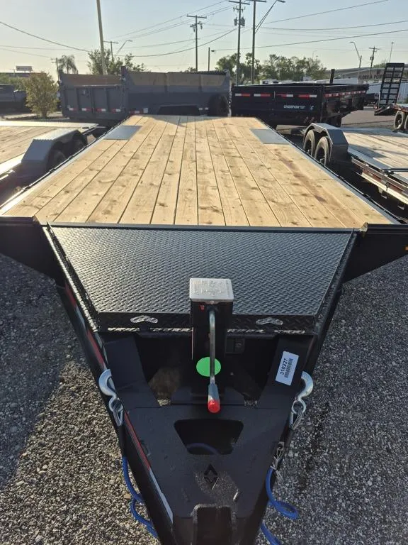 2026 Diamond C Trailer MFG. DEC207 22X102 STR SIR